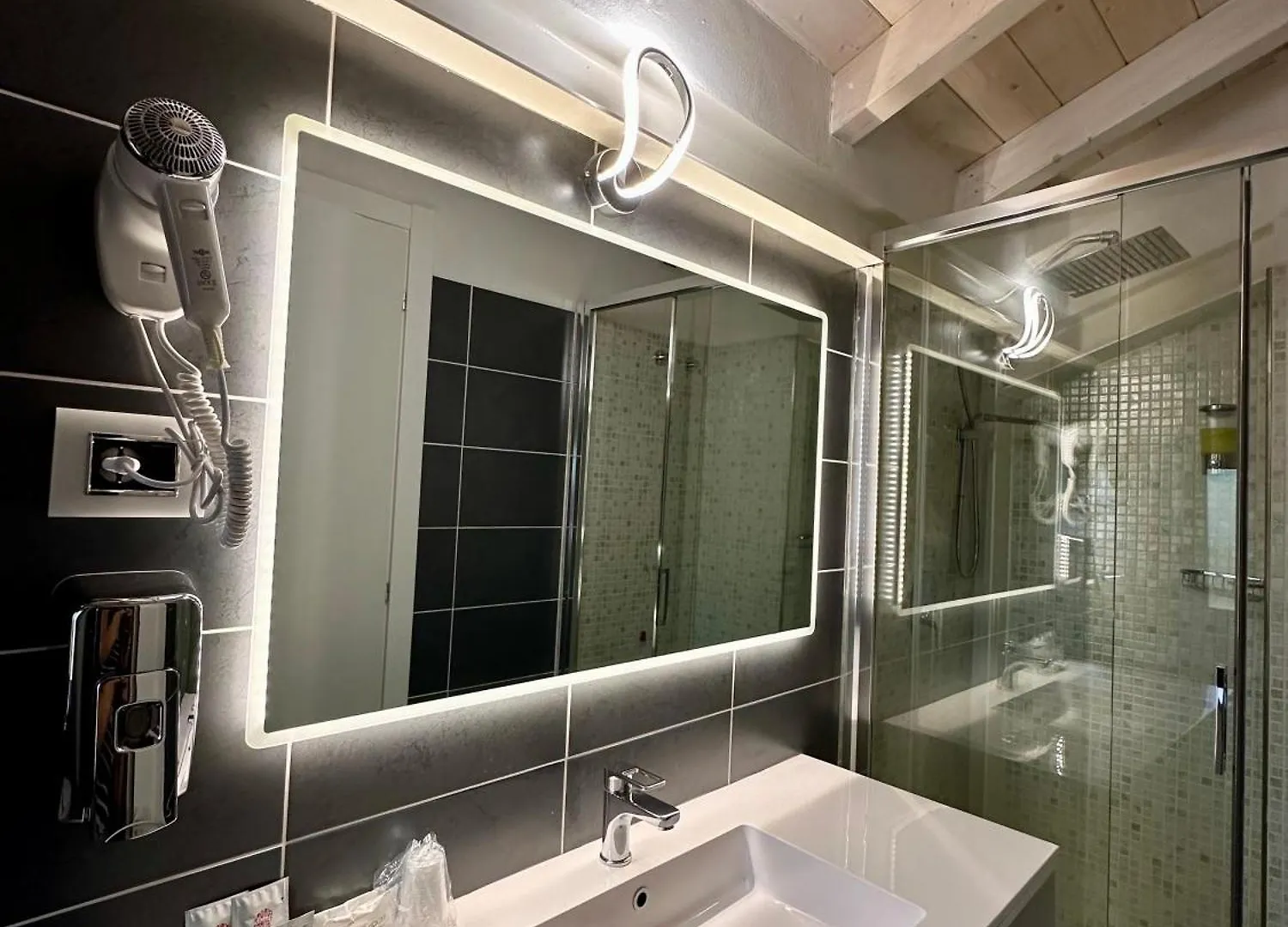 Blue Inn Residence E B&B Lido delle Nazioni 0*,