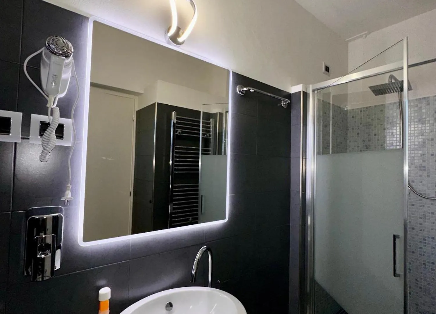 Blue Inn Residence E B&B Lido delle Nazioni Italy